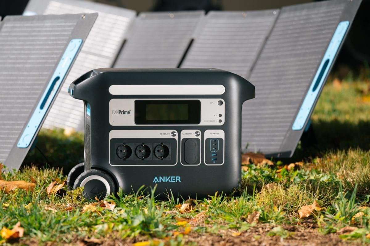 Anker SOLIX F2000 Bundle - With PS400 400W Solar Panel - TeqClub.com