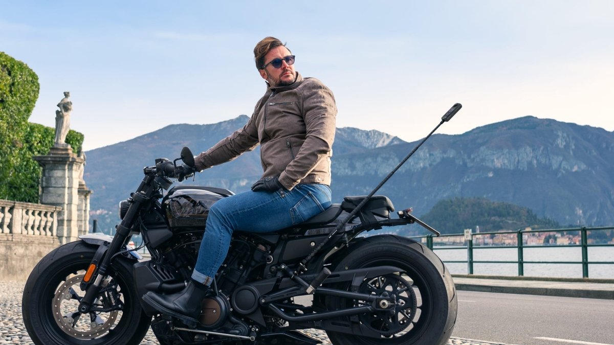 Insta360 X5 Motorcycle Bundle - TeqClub.com