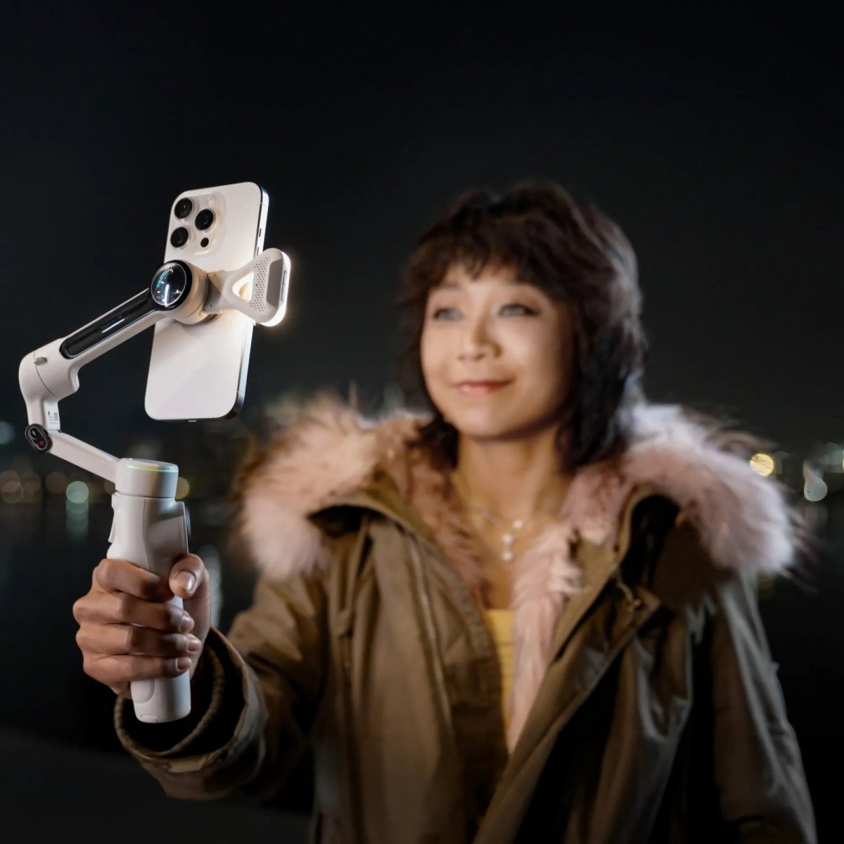 Insta360 Flow 2 Pro Spotlight - TeqClub.com