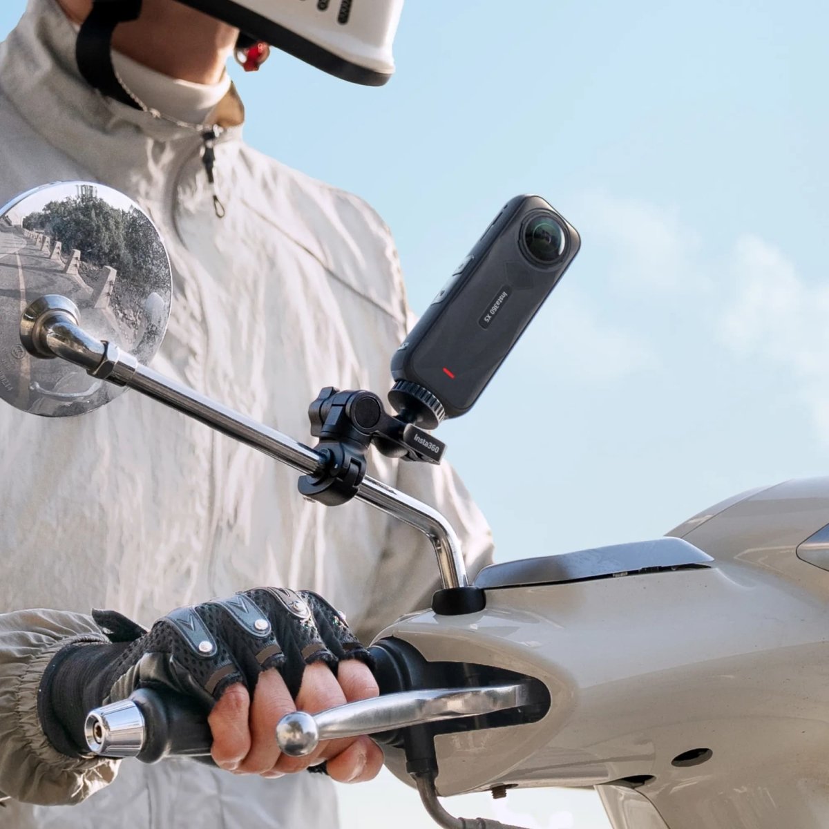 Insta360 Rear View Mirror Mount - TeqClub.com