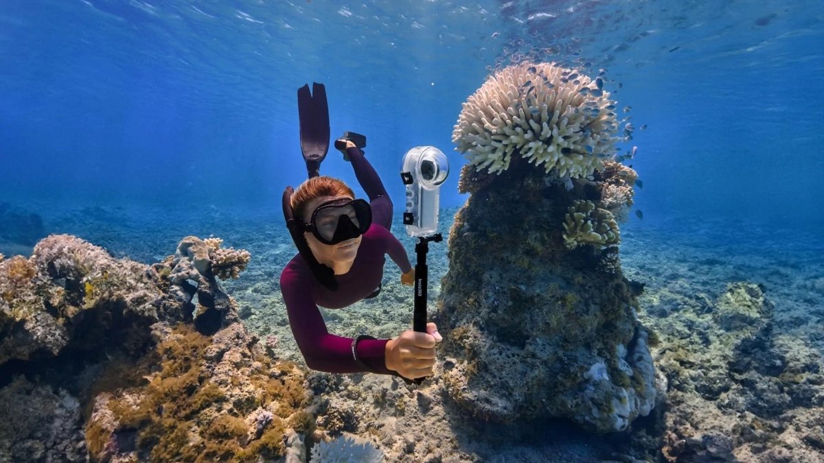 Insta360 X4 Vlog Bundle - With Invisible Selfie Stick - TeqClub.com