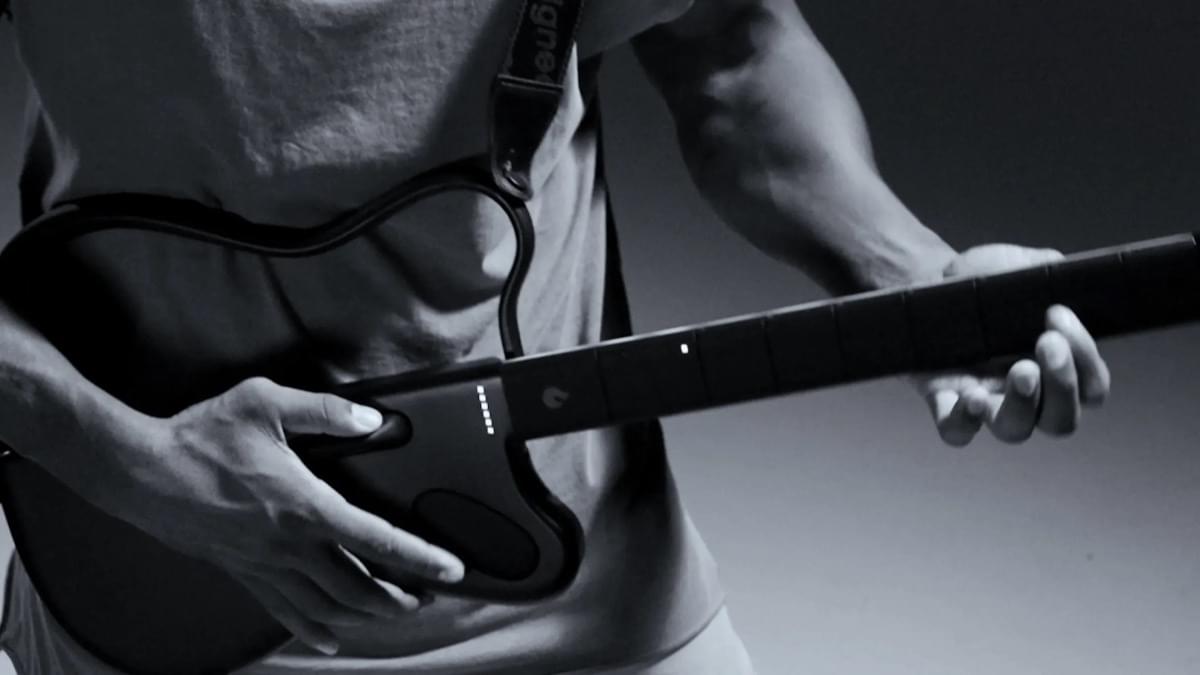 LAVA GENIE - Smart Stringless Guitar - White - TeqClub.com