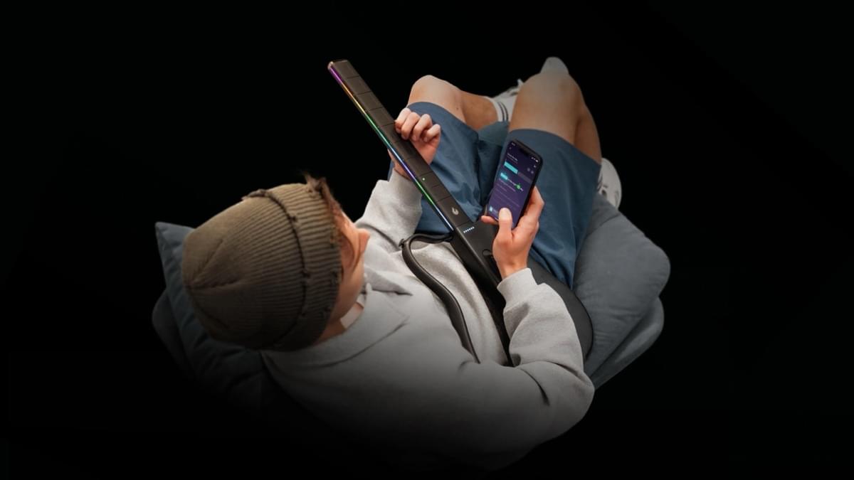 LAVA GENIE - Smart Stringless Guitar - White - TeqClub.com